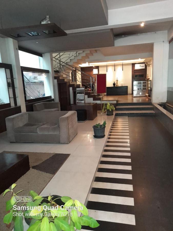 Sayoojyam Residency Hotel Palakkad Exterior foto